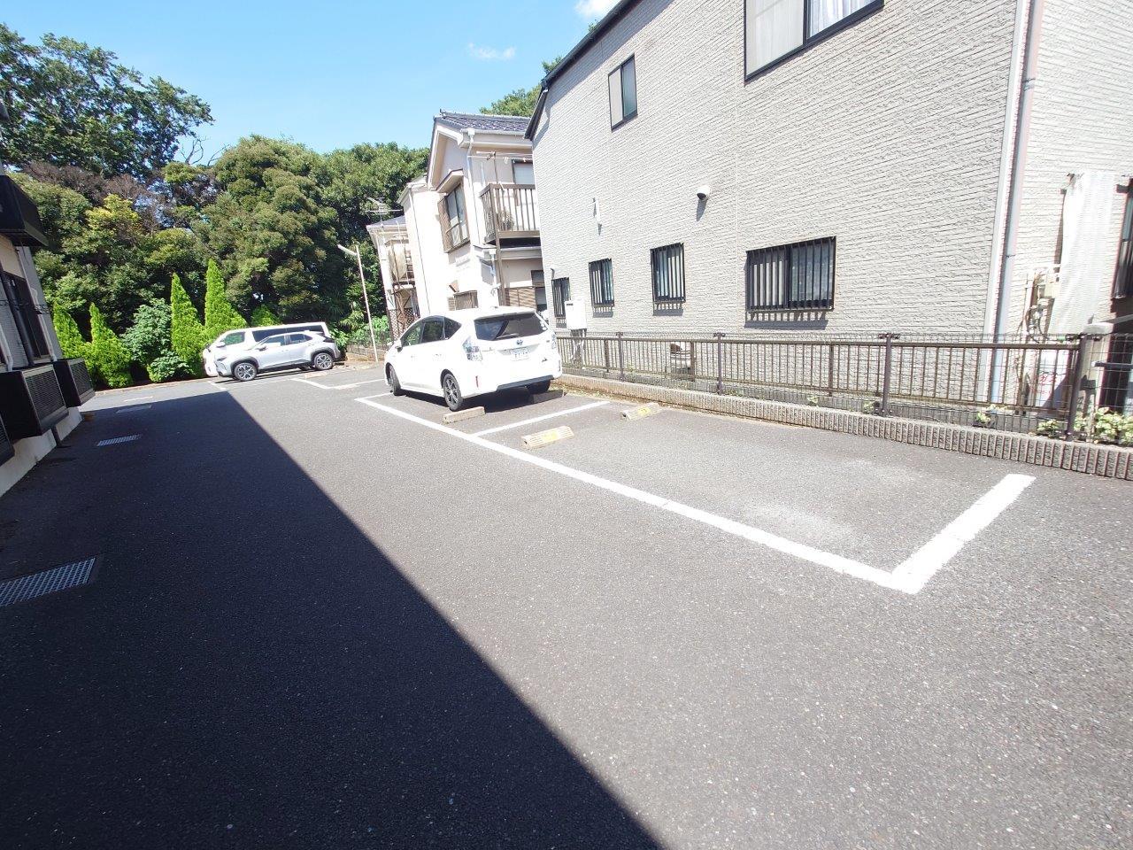 ピアヒルズ松戸の外観・駐車場イメージ3枚目