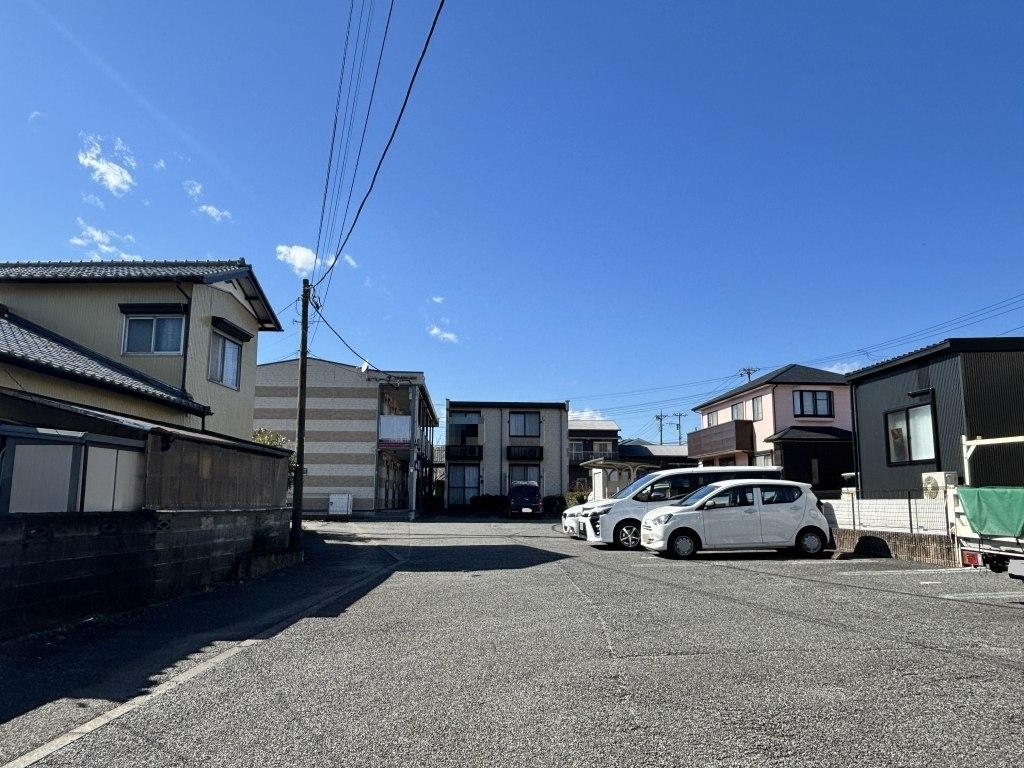 西平(28216)の外観・駐車場イメージ1枚目