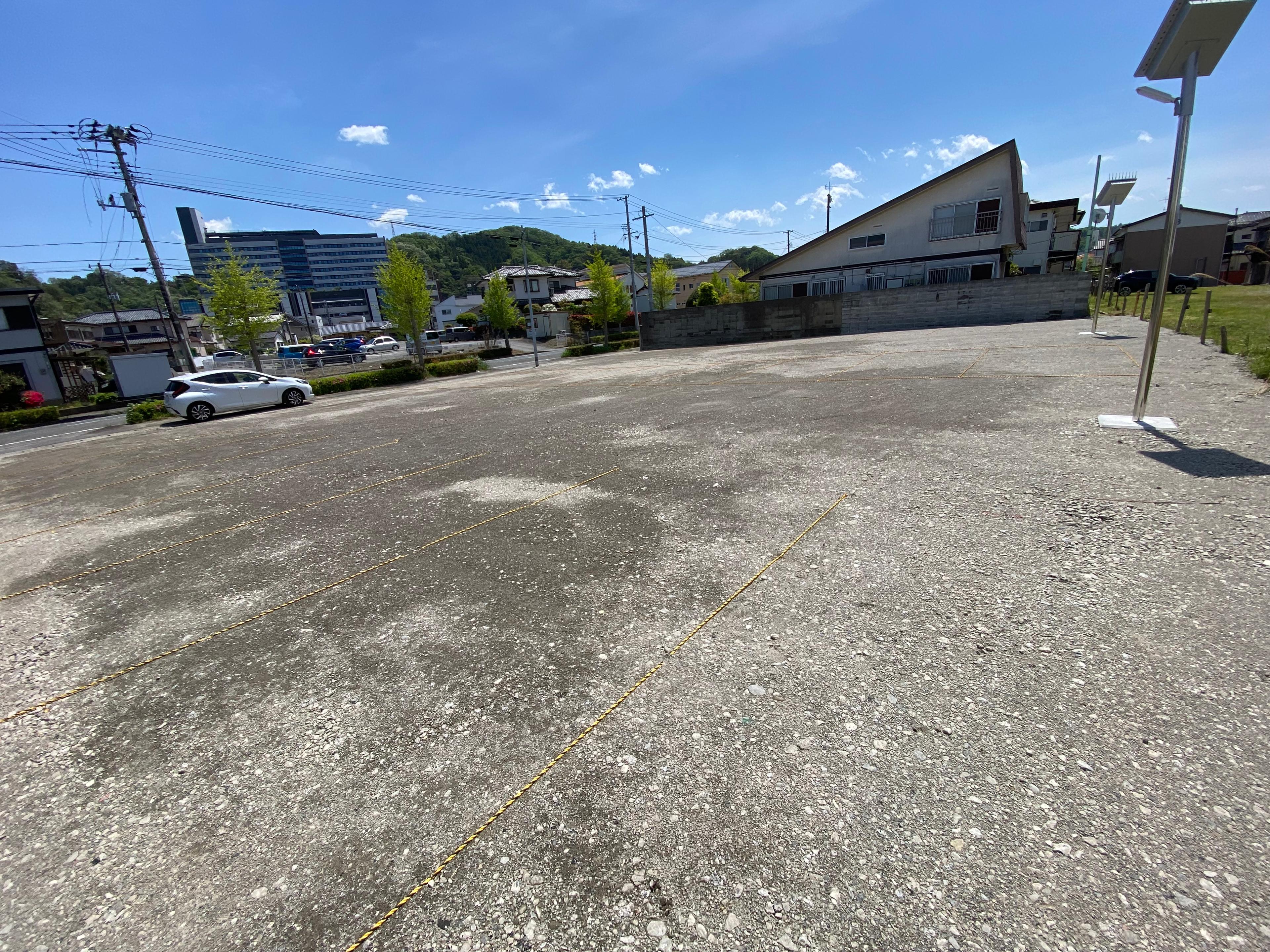 内郷御厩町1丁目第2月極駐車場の外観・駐車場イメージ3枚目