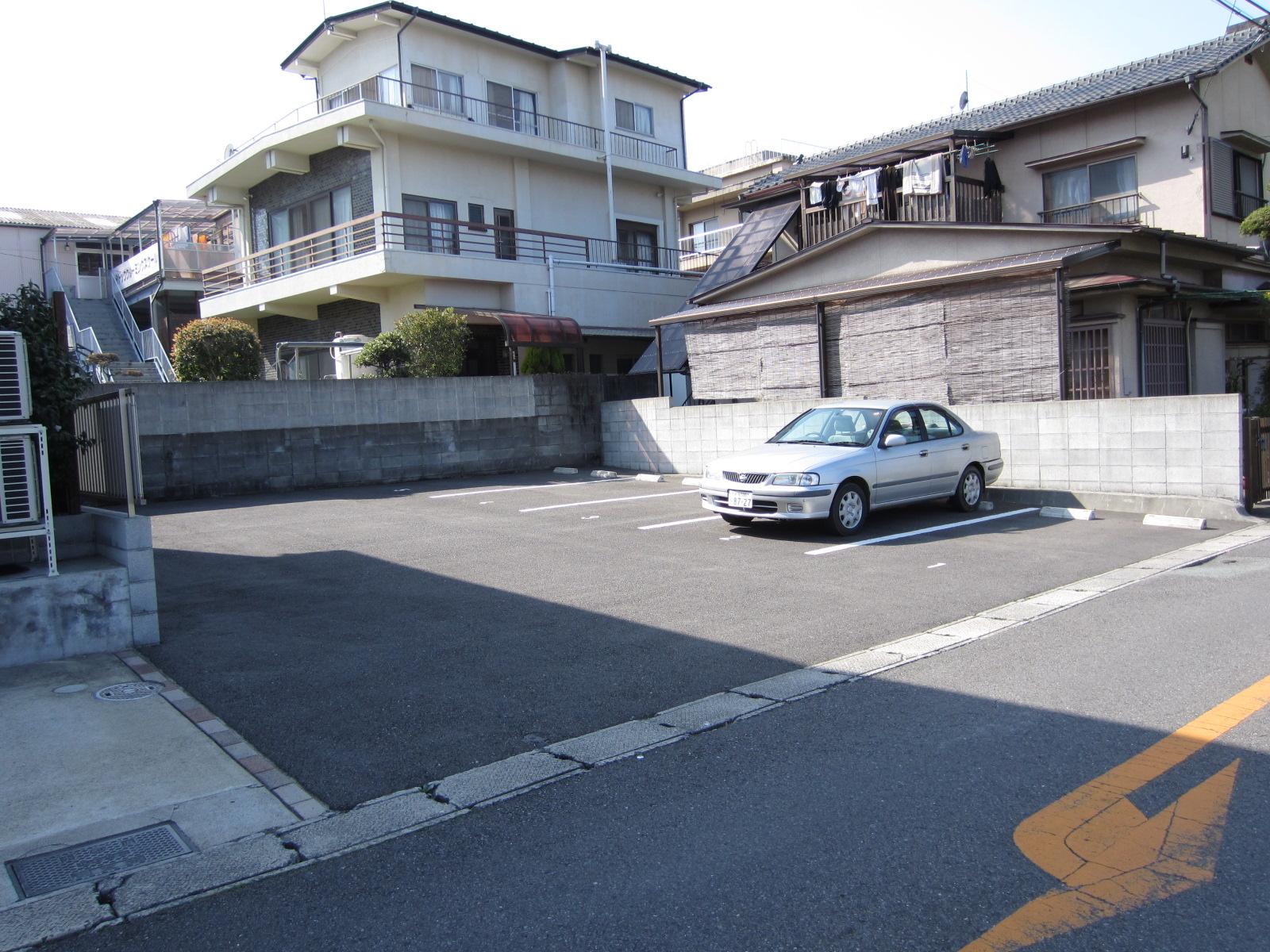 京町月極駐車場の外観・駐車場イメージ1枚目