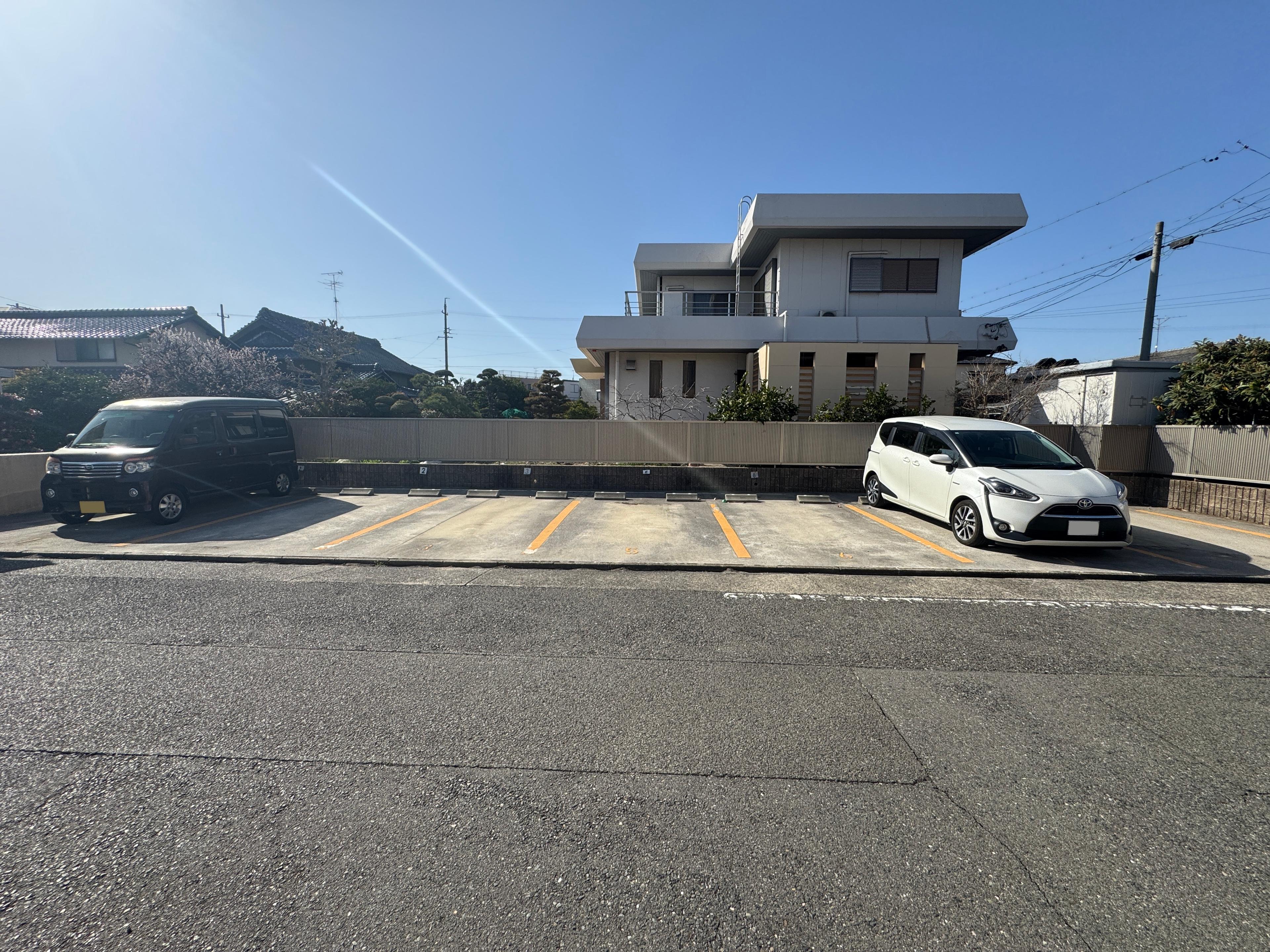 P526の外観・駐車場イメージ3枚目