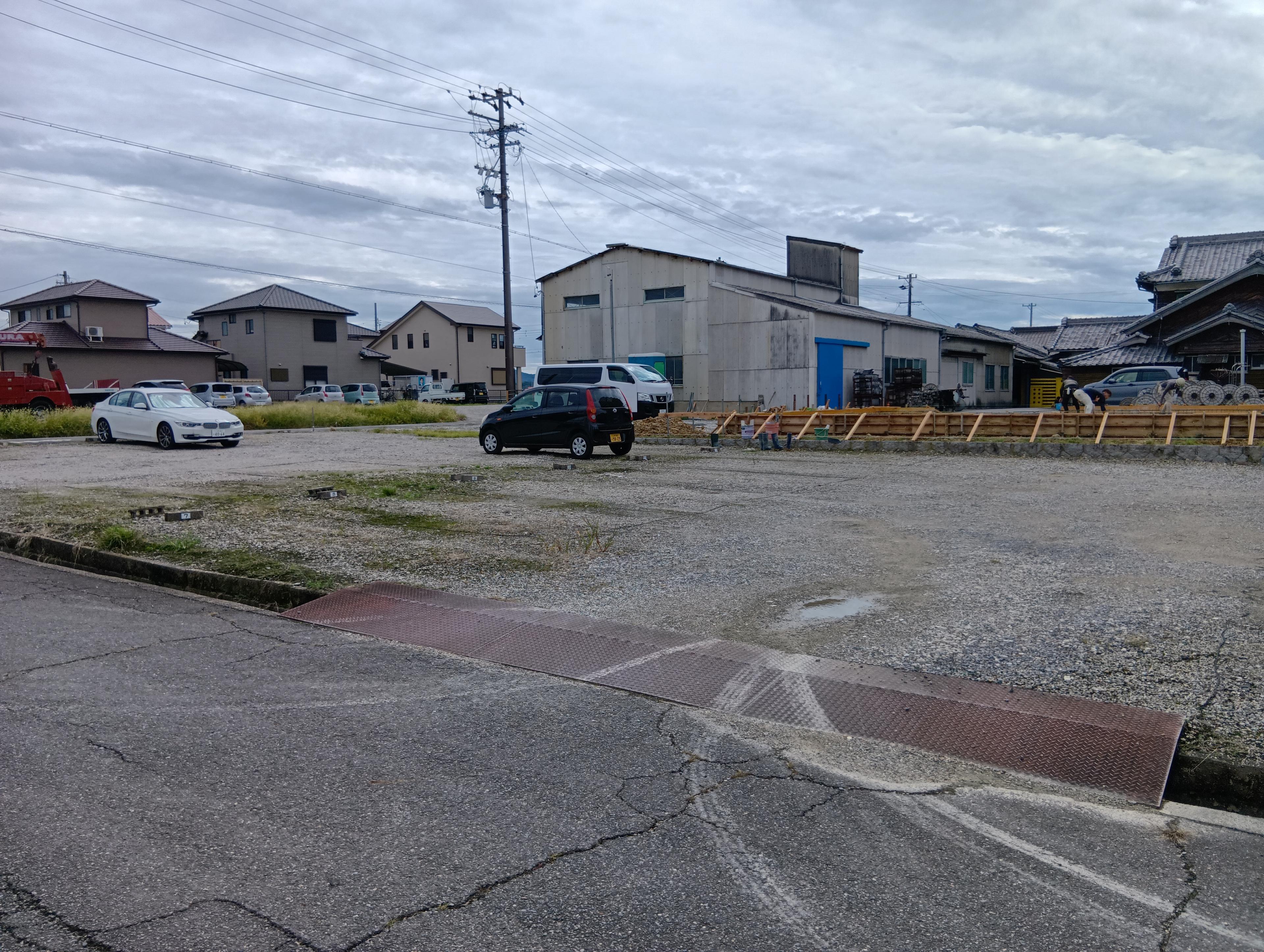 小川志茂Ⅱ駐車場の外観・駐車場イメージ1枚目
