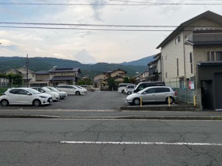 岩倉中町ガレージの外観・駐車場イメージ1枚目