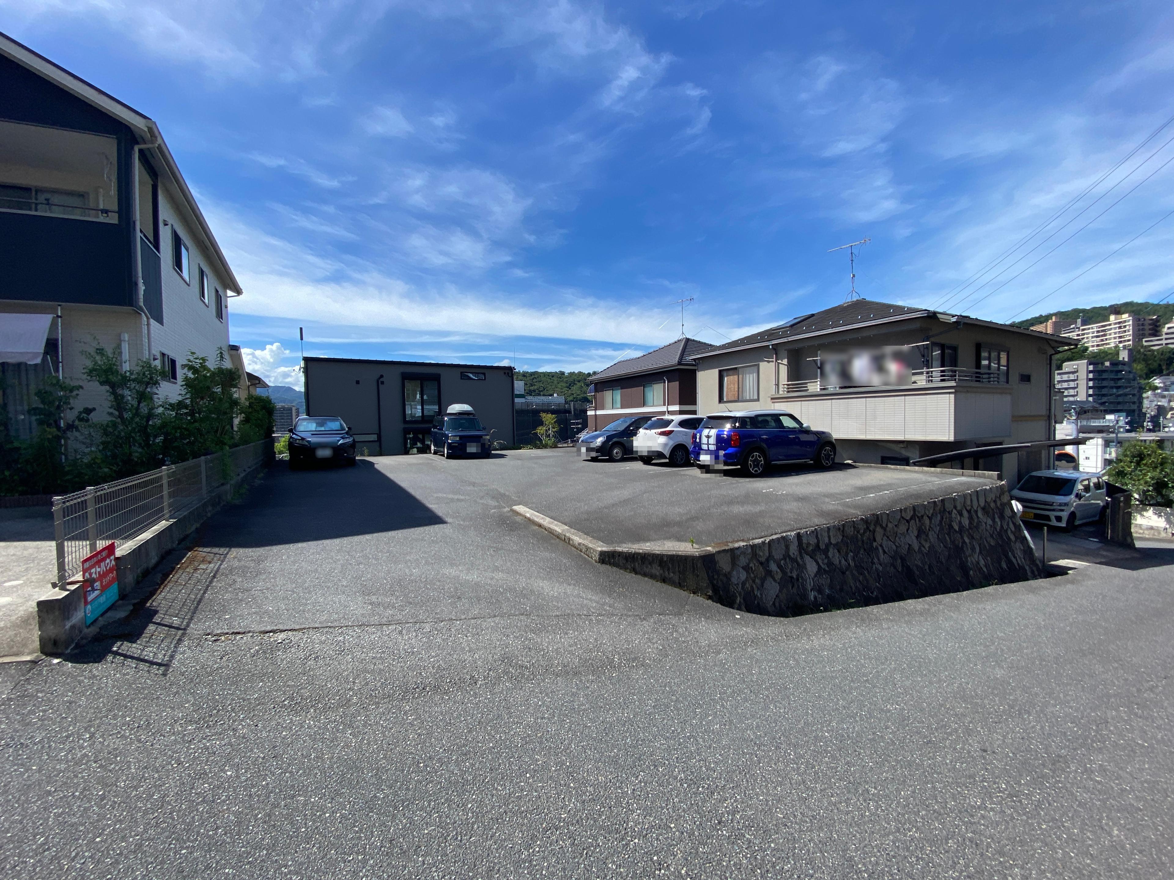 陣崎(牛田東)ガレージの外観・駐車場イメージ1枚目