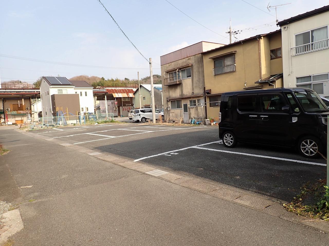 消防車庫裏駐車場の外観・駐車場イメージ2枚目