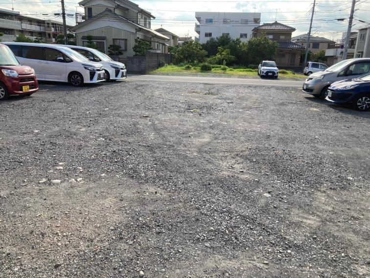 岡本Ａ駐車場の外観・駐車場イメージ2枚目