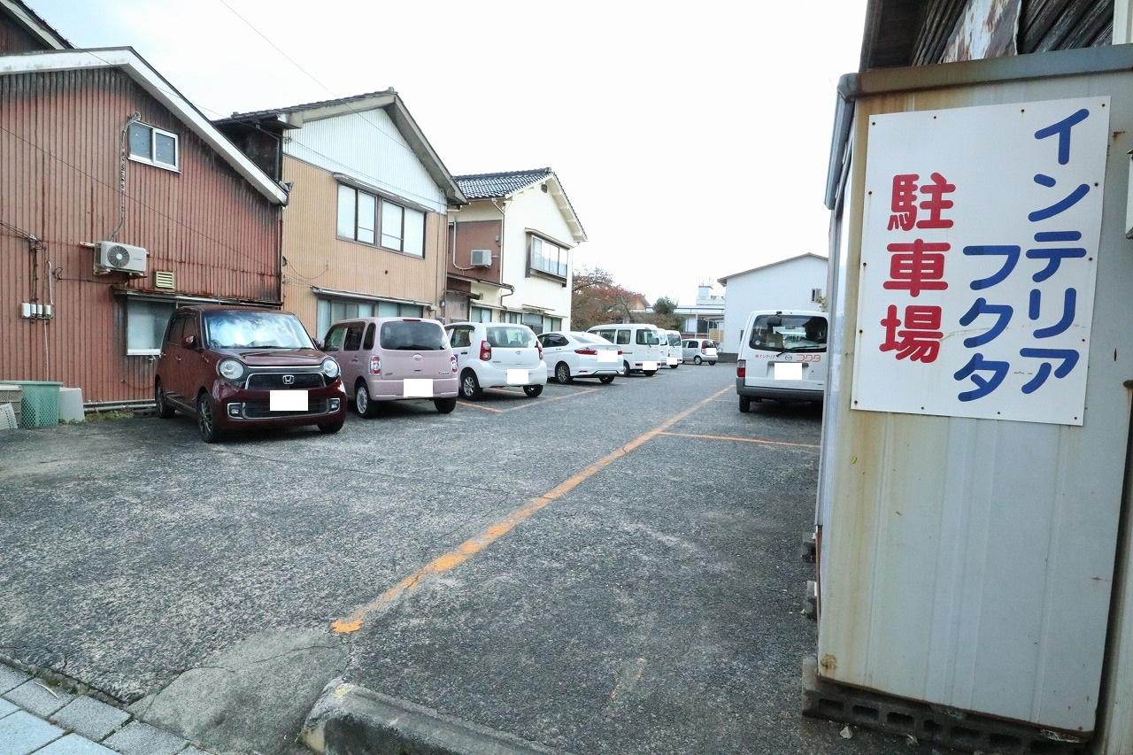 元魚町3丁目127駐車場の外観・駐車場イメージ2枚目