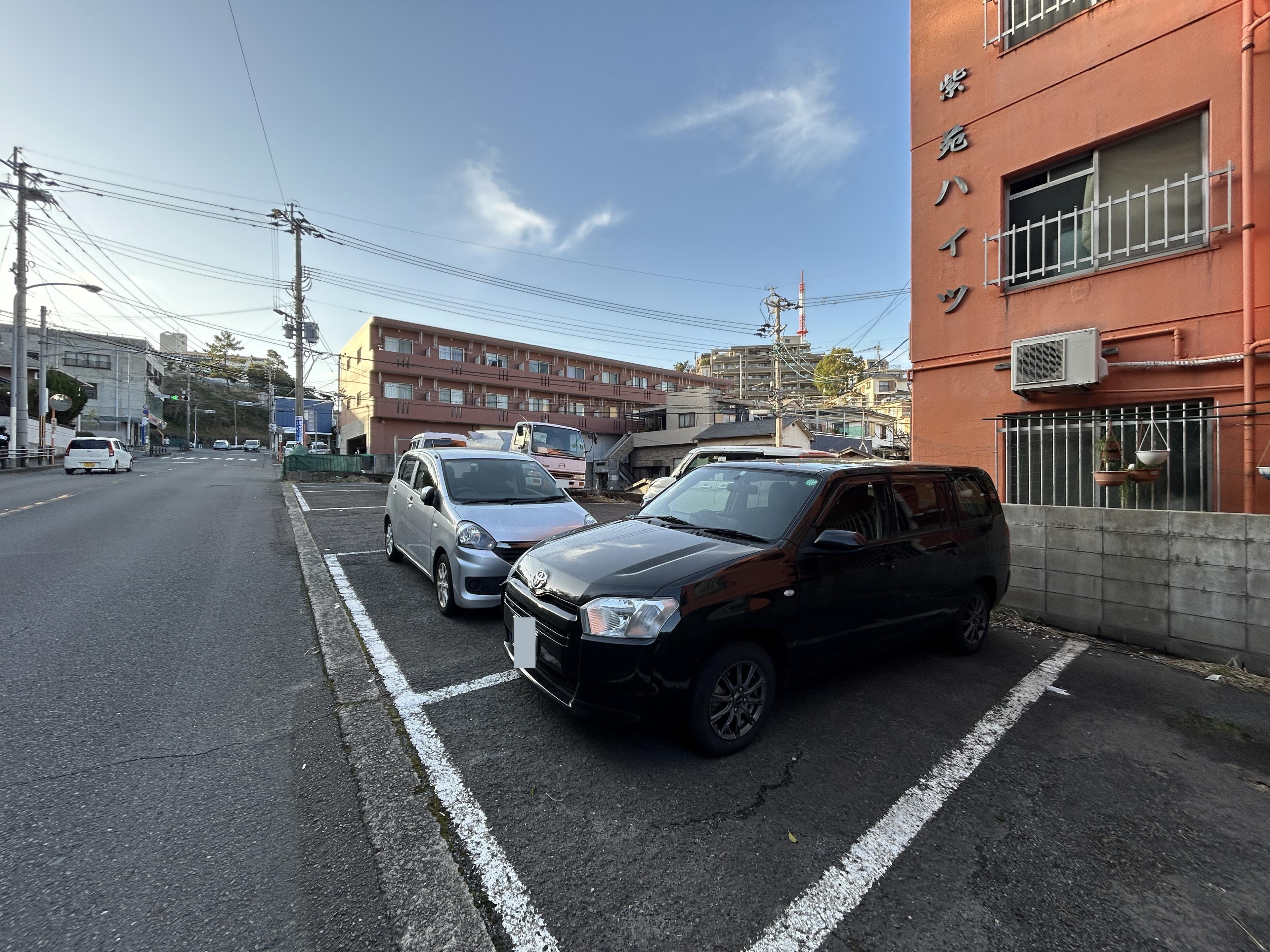 ｵｰﾄ･ｽｸｳｪｱｰ南郡元Ⅰの外観・駐車場イメージ1枚目