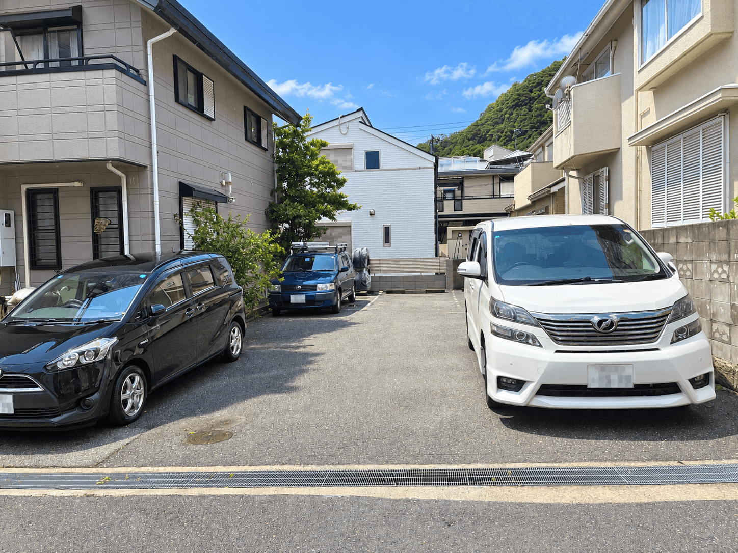 パーク相坂の外観・駐車場イメージ2枚目