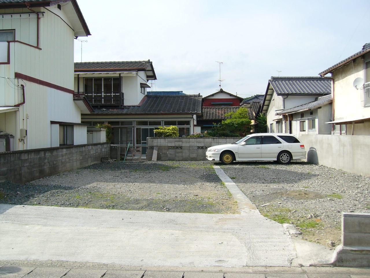 横町駐車場の外観・駐車場イメージ1枚目