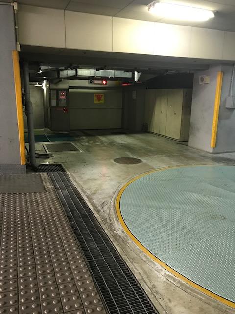 イワタニ第二ビルの外観・駐車場イメージ1枚目