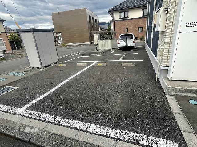 ミレニアム　Ｔ(45367)の外観・駐車場イメージ1枚目