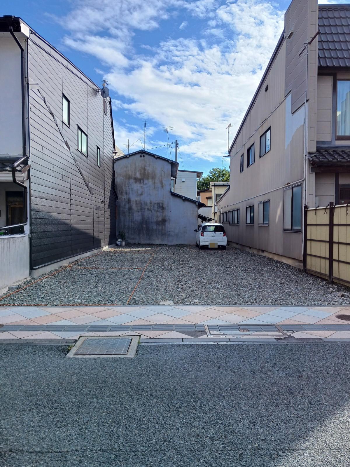 八幡駐車場の外観・駐車場イメージ1枚目