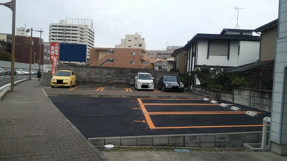 パーキングスペース学校町通2番町第1月極駐車場の外観・駐車場イメージ1枚目