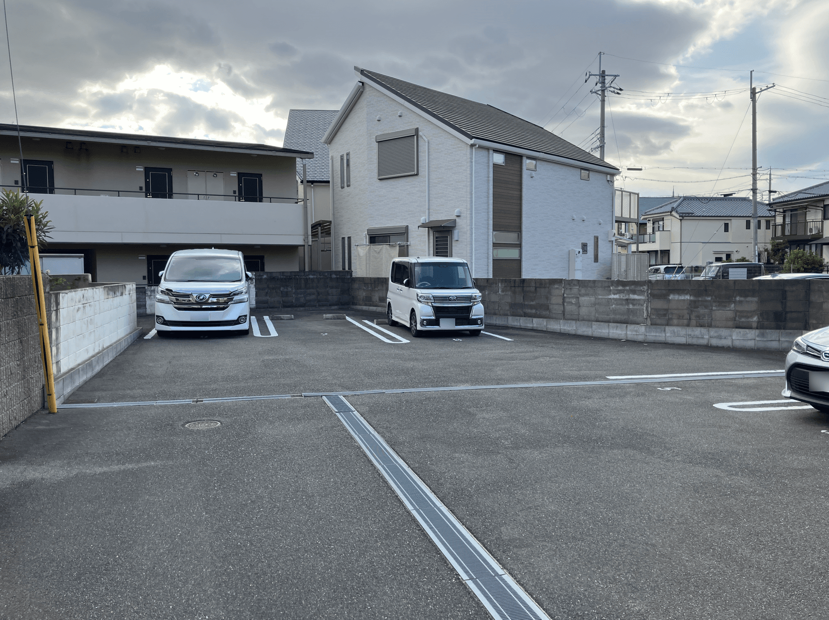 柴原町3丁目第1の外観・駐車場イメージ1枚目