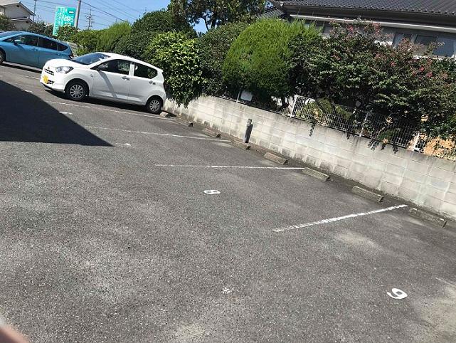 エスターテベント(28532)の外観・駐車場イメージ2枚目