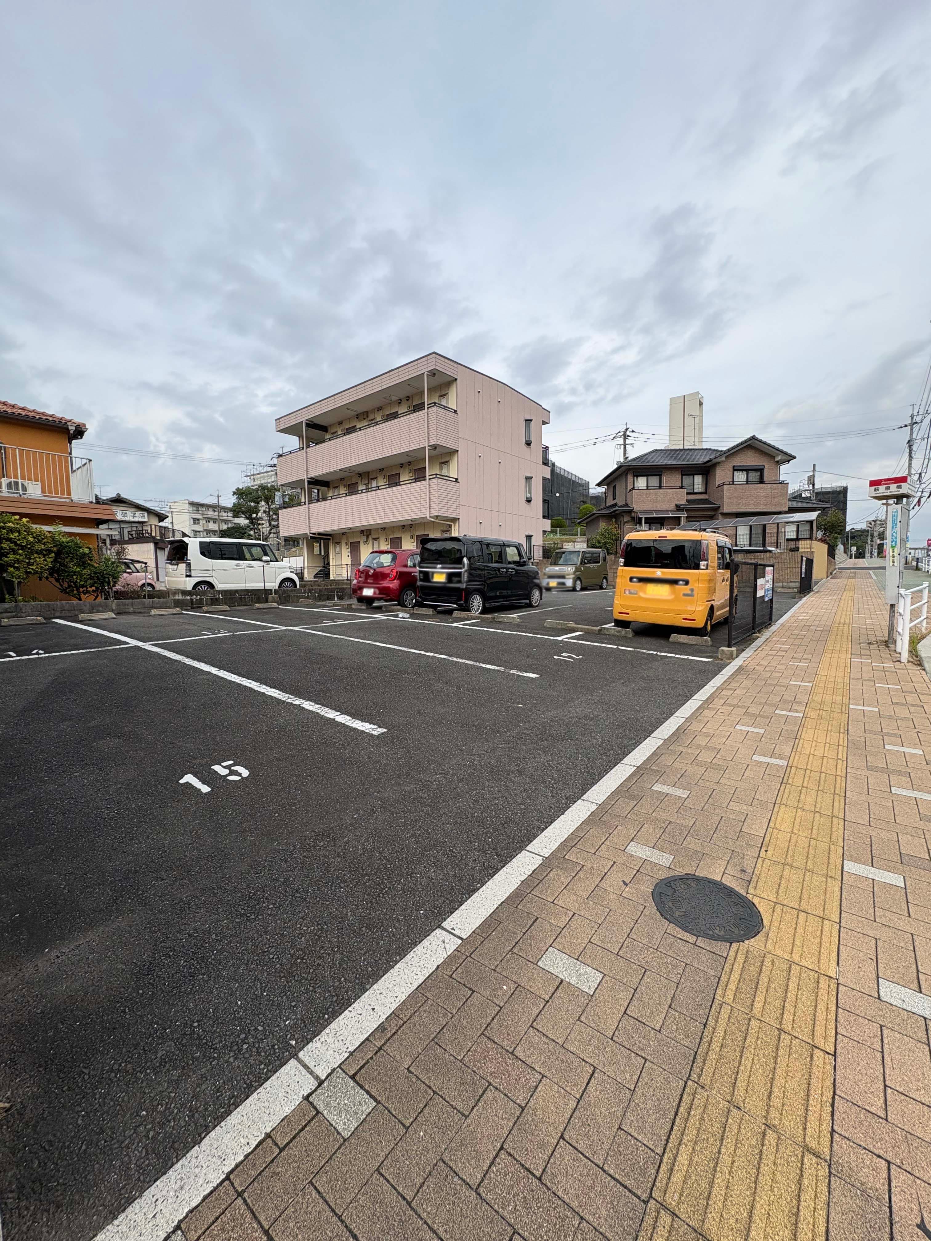 萩原橋有料駐車場の外観・駐車場イメージ2枚目