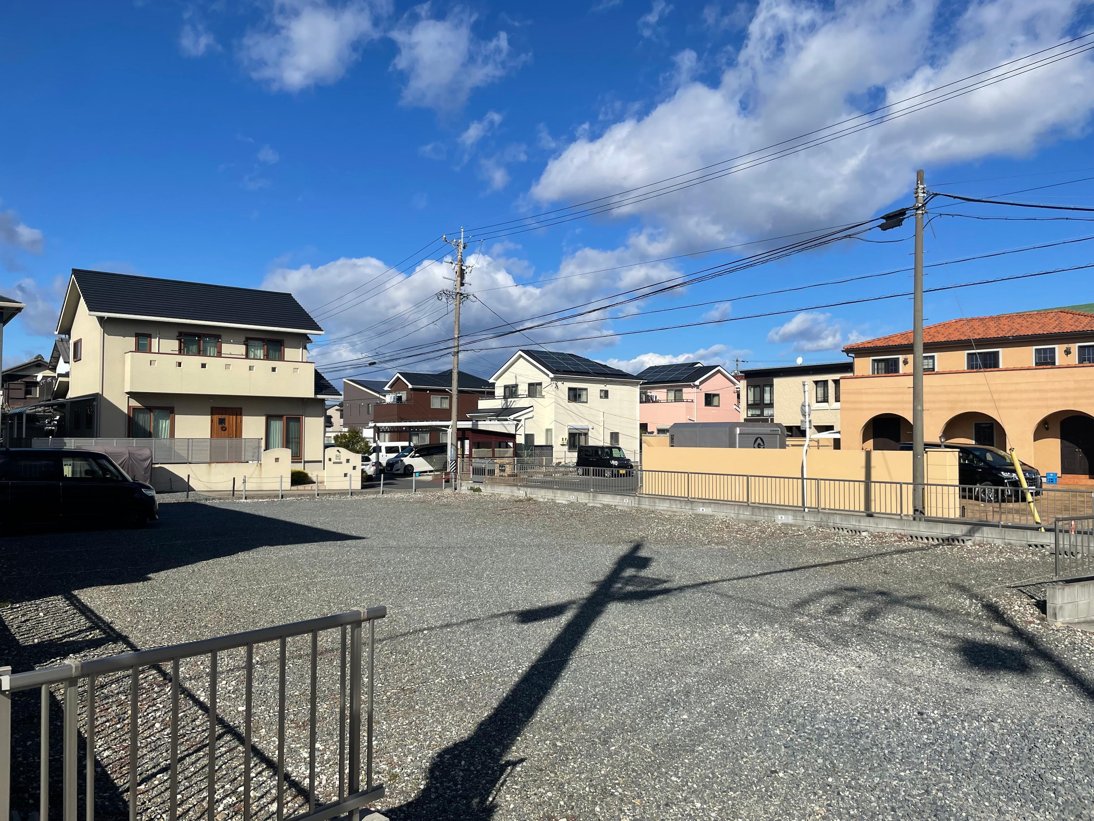 茂福月極駐車場の外観・駐車場イメージ2枚目