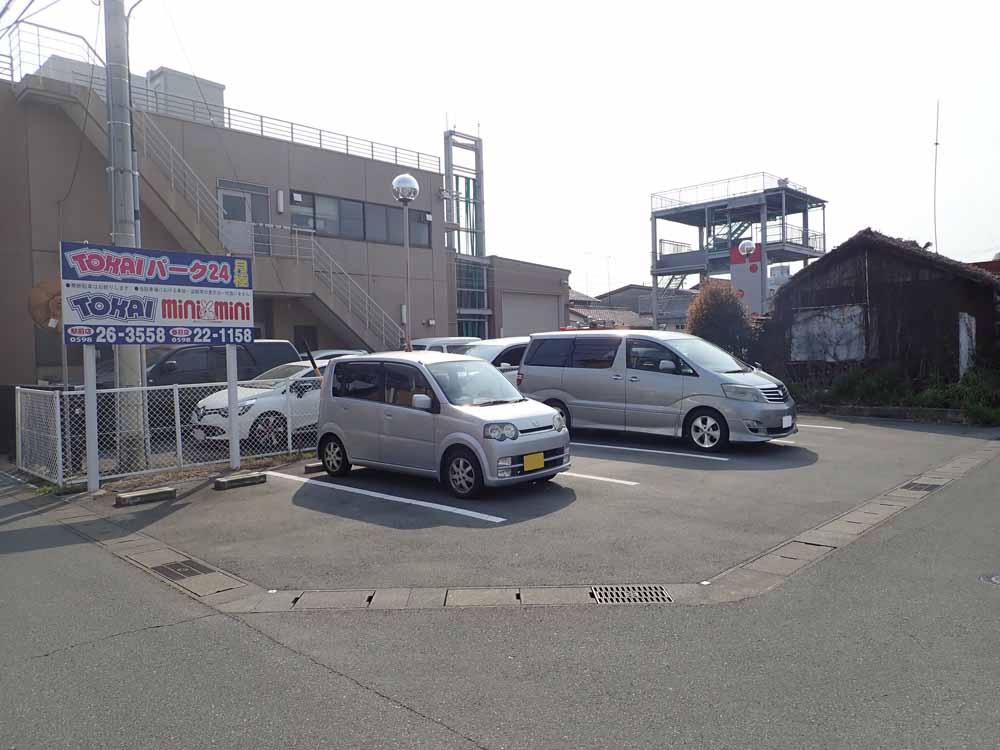 春日町東海パーク24の外観・駐車場イメージ1枚目