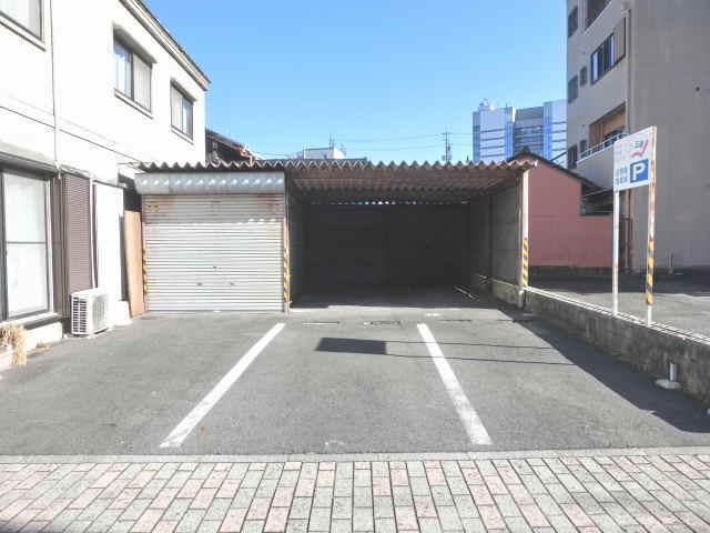ワイズ・本町 第5駐車場の外観・駐車場イメージ2枚目