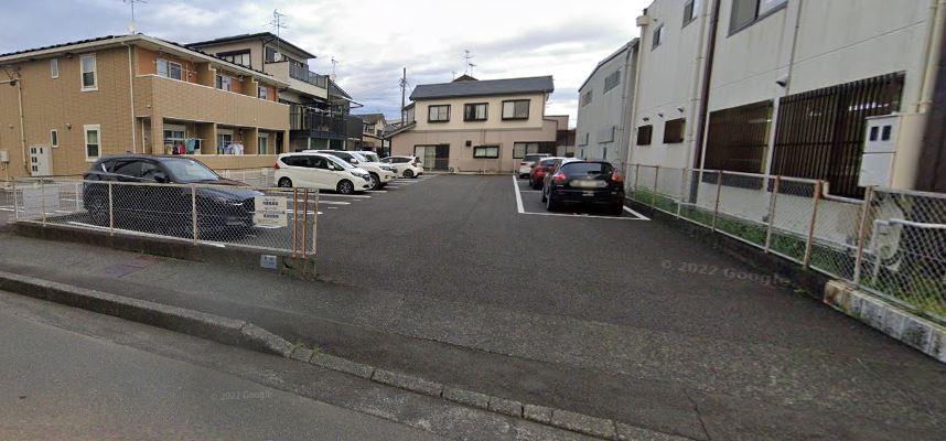 中田4ﾄﾗｲｵﾌﾟﾃｨｸｽ・ｼﾞｬﾊﾟﾝ駐車場の外観・駐車場イメージ1枚目