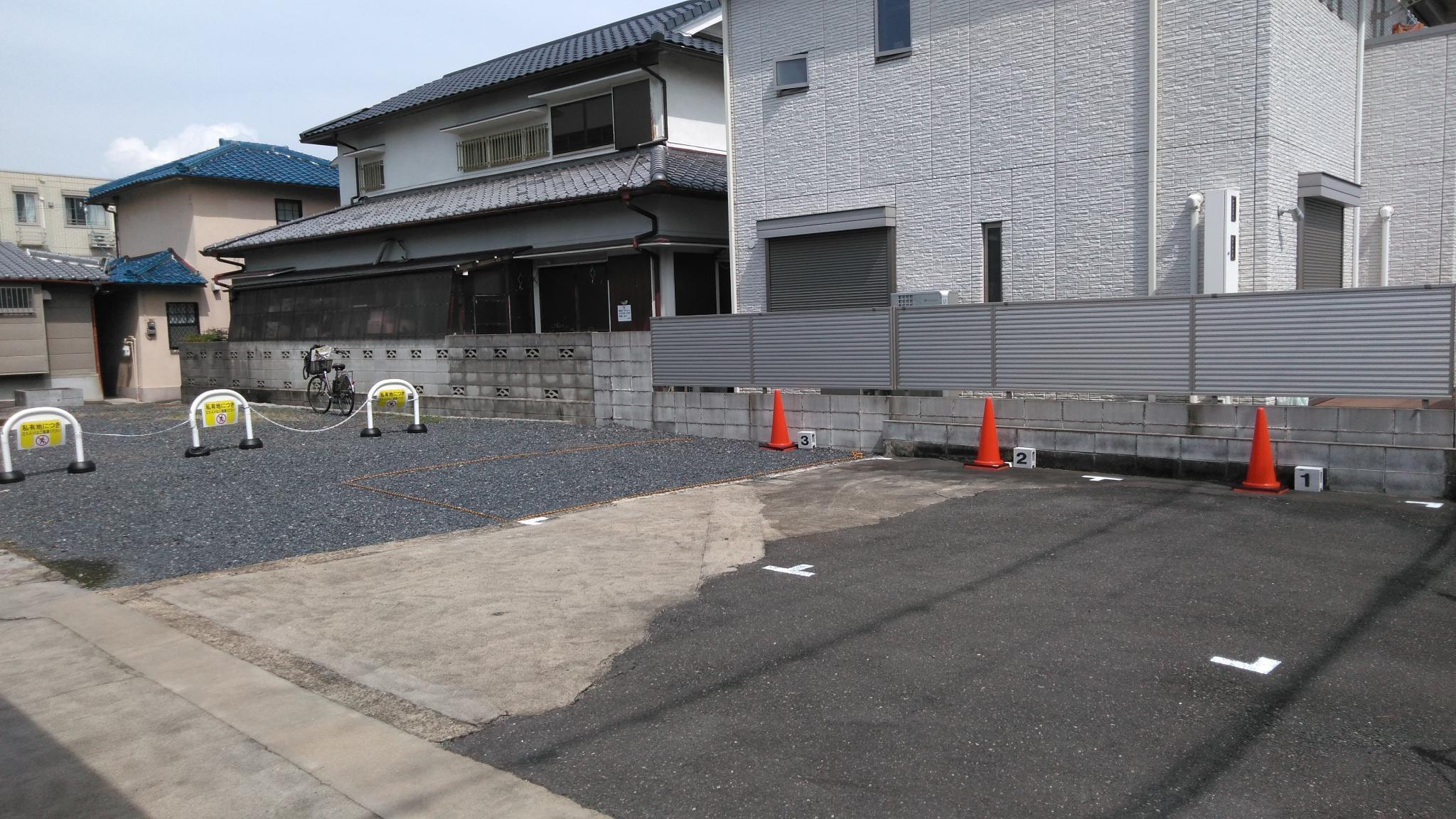千里丘東四丁目駐車場の外観・駐車場イメージ1枚目
