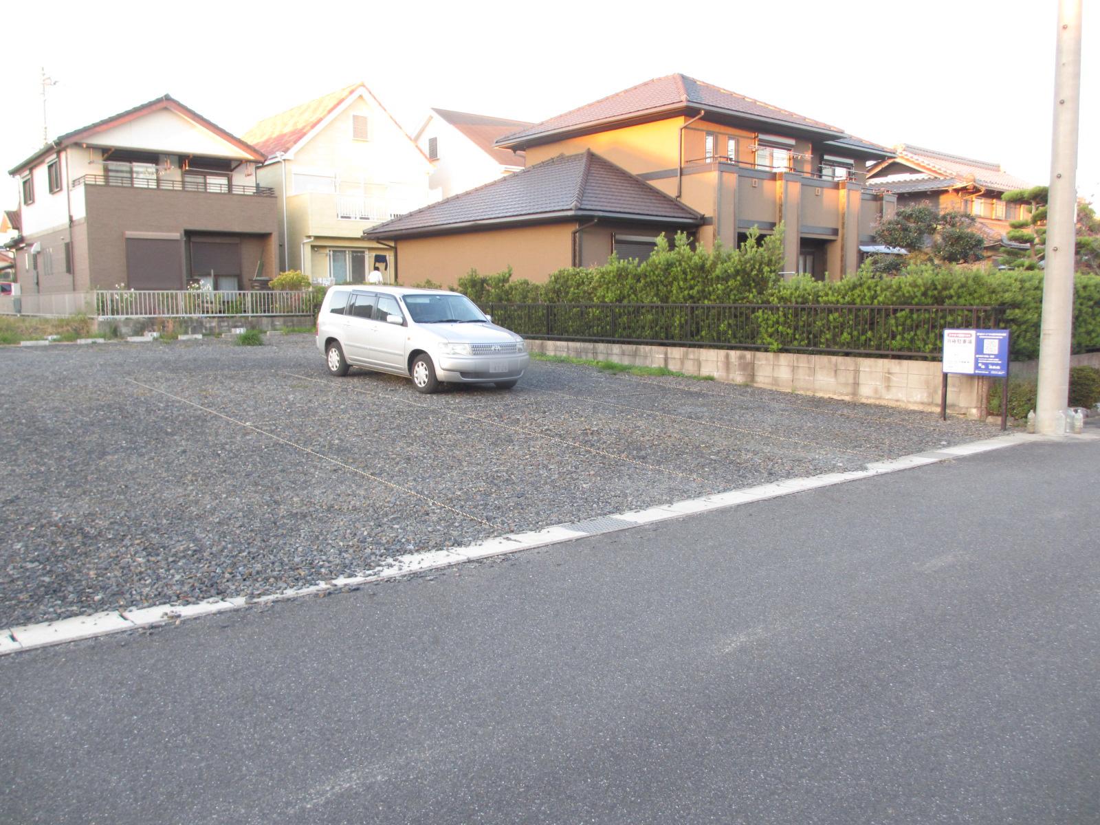 城前町3丁目（溝川）駐車場の外観・駐車場イメージ2枚目