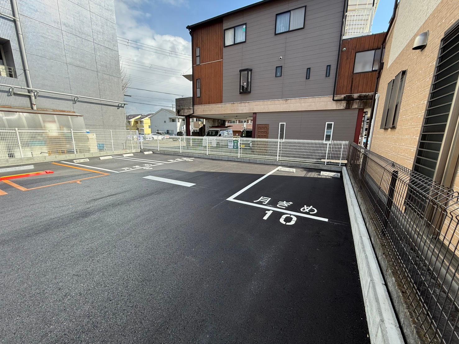 清水ガレージの外観・駐車場イメージ3枚目