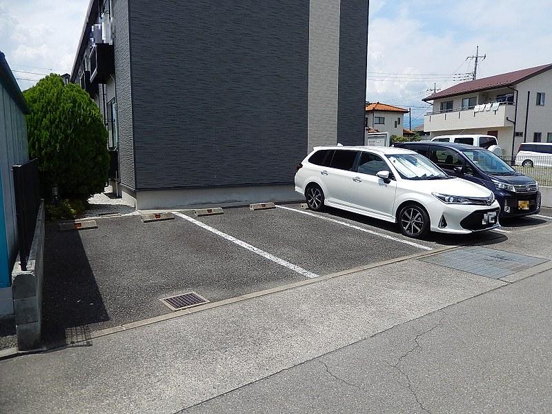 リバティ(30006)の外観・駐車場イメージ1枚目