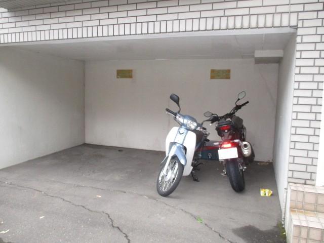 プラザ23　おおうらの外観・駐車場イメージ3枚目