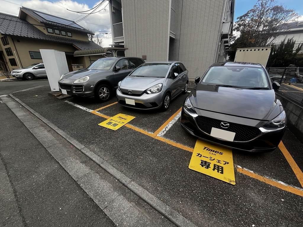 ＥａｓｔＧａｒｄｅｎ(18828)の外観・駐車場イメージ1枚目