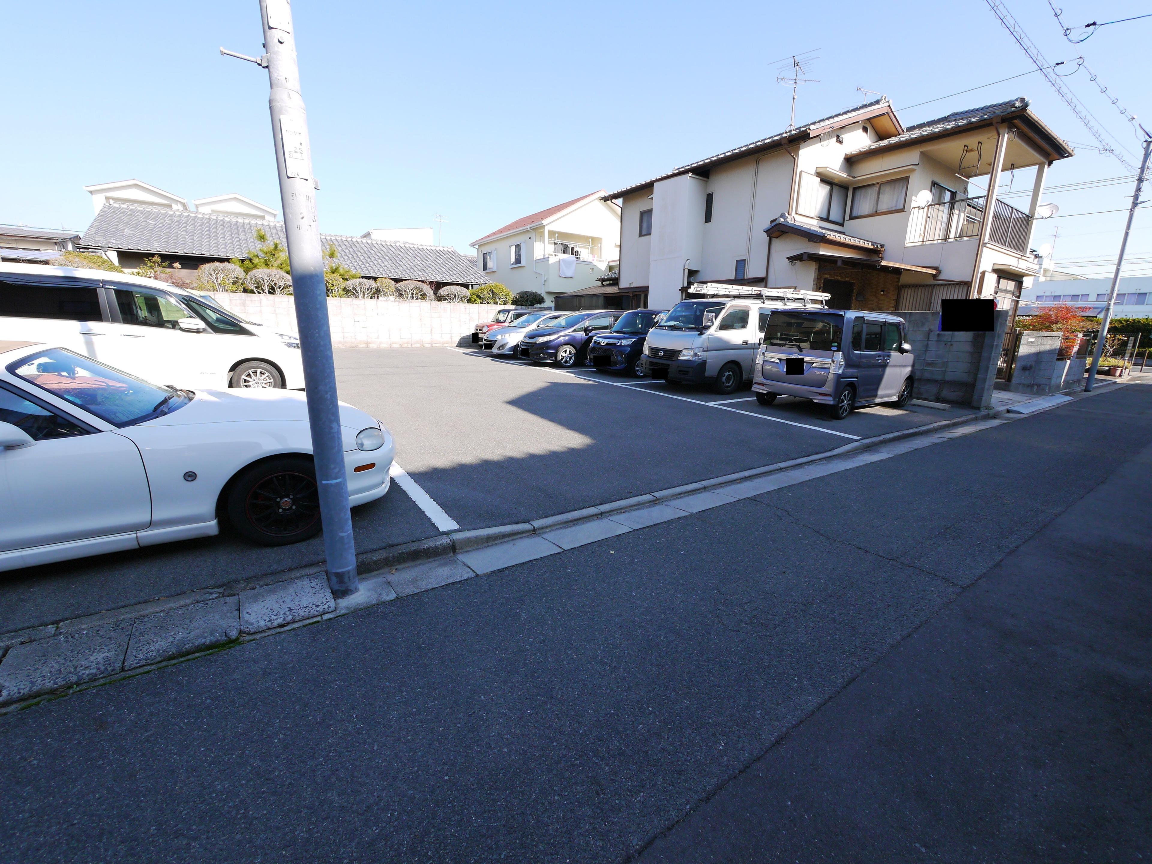 楽々園５丁目２０ガレージの外観・駐車場イメージ1枚目