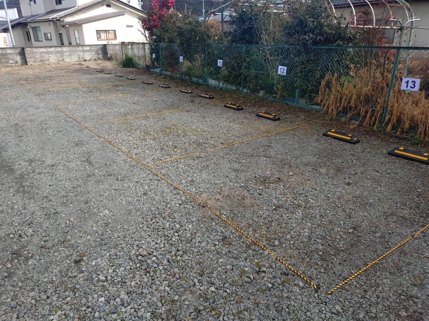 泉大仏駐車場の外観・駐車場イメージ2枚目