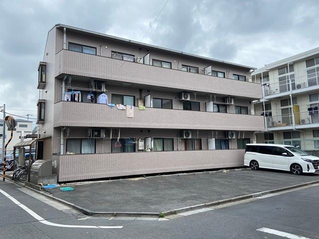 LEREVE西新井本町の外観・駐車場イメージ1枚目