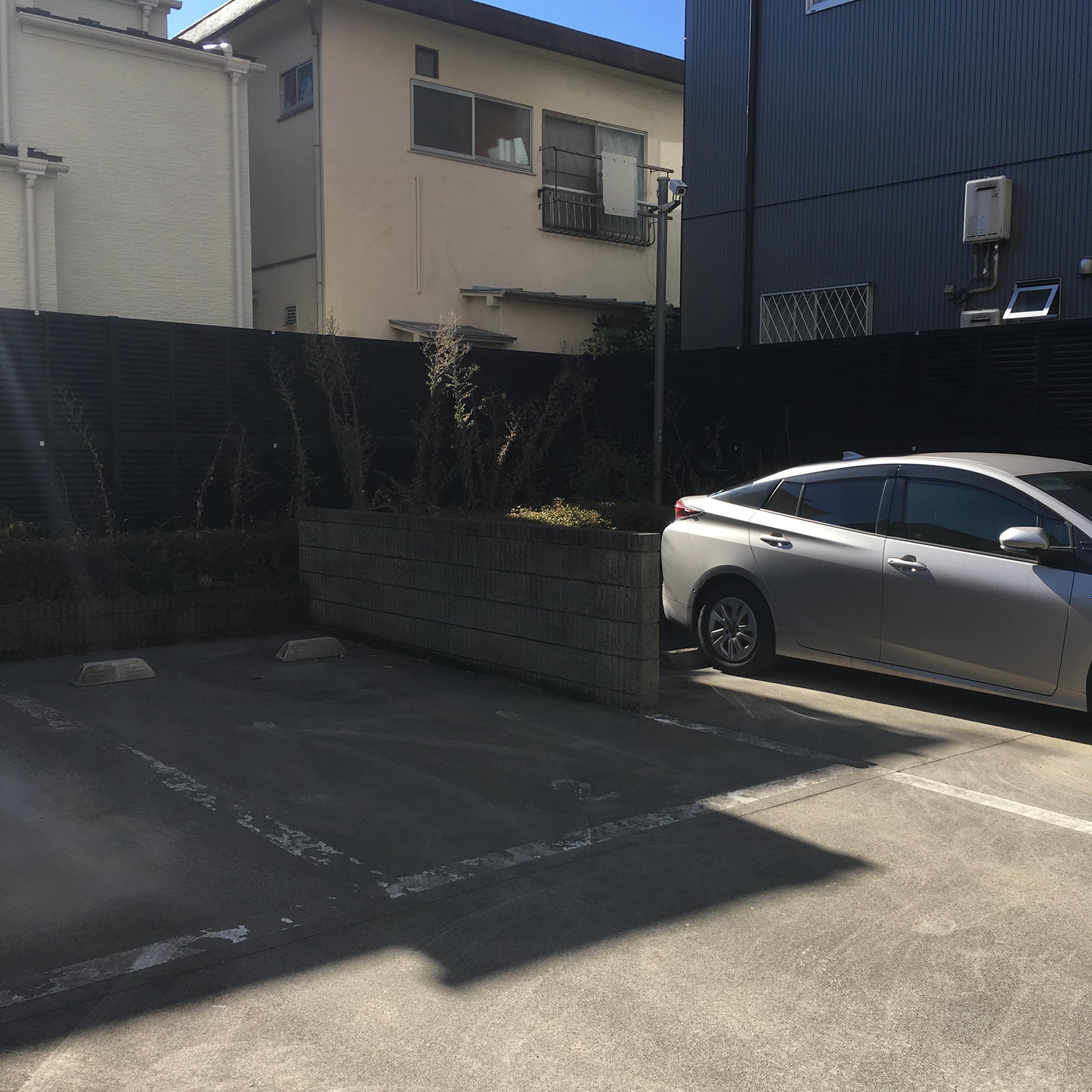 リリエンベルグ目白壱番館の外観・駐車場イメージ2枚目