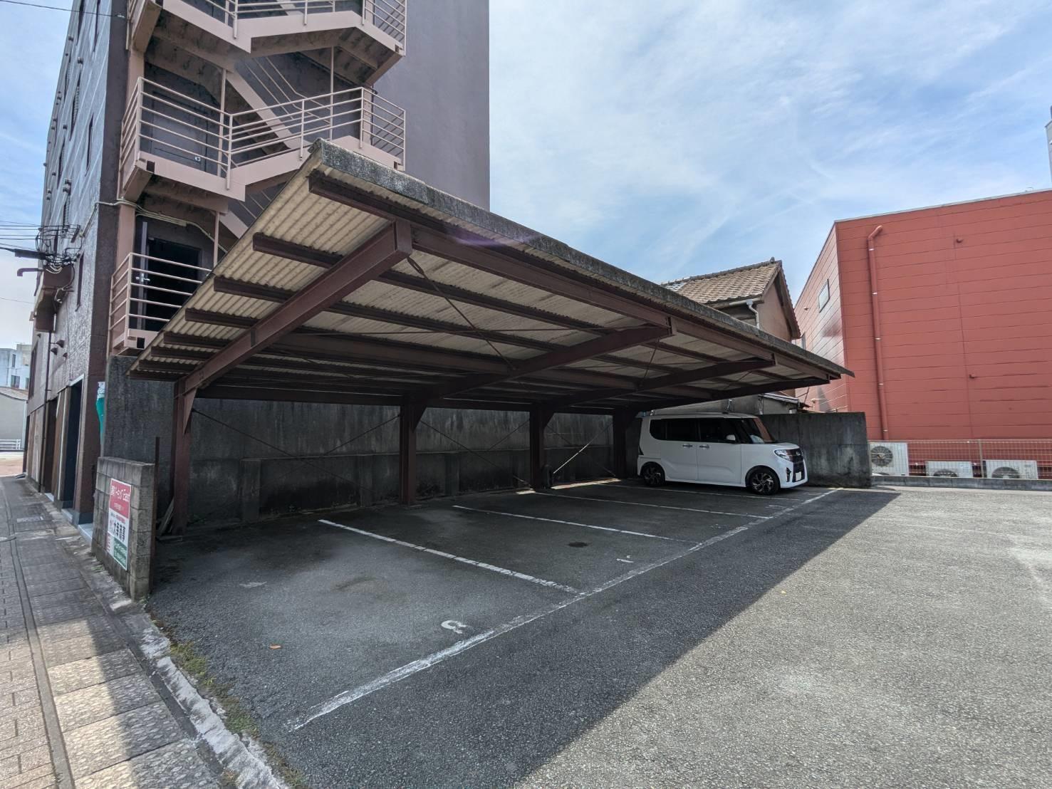 港町パーキングの外観・駐車場イメージ2枚目