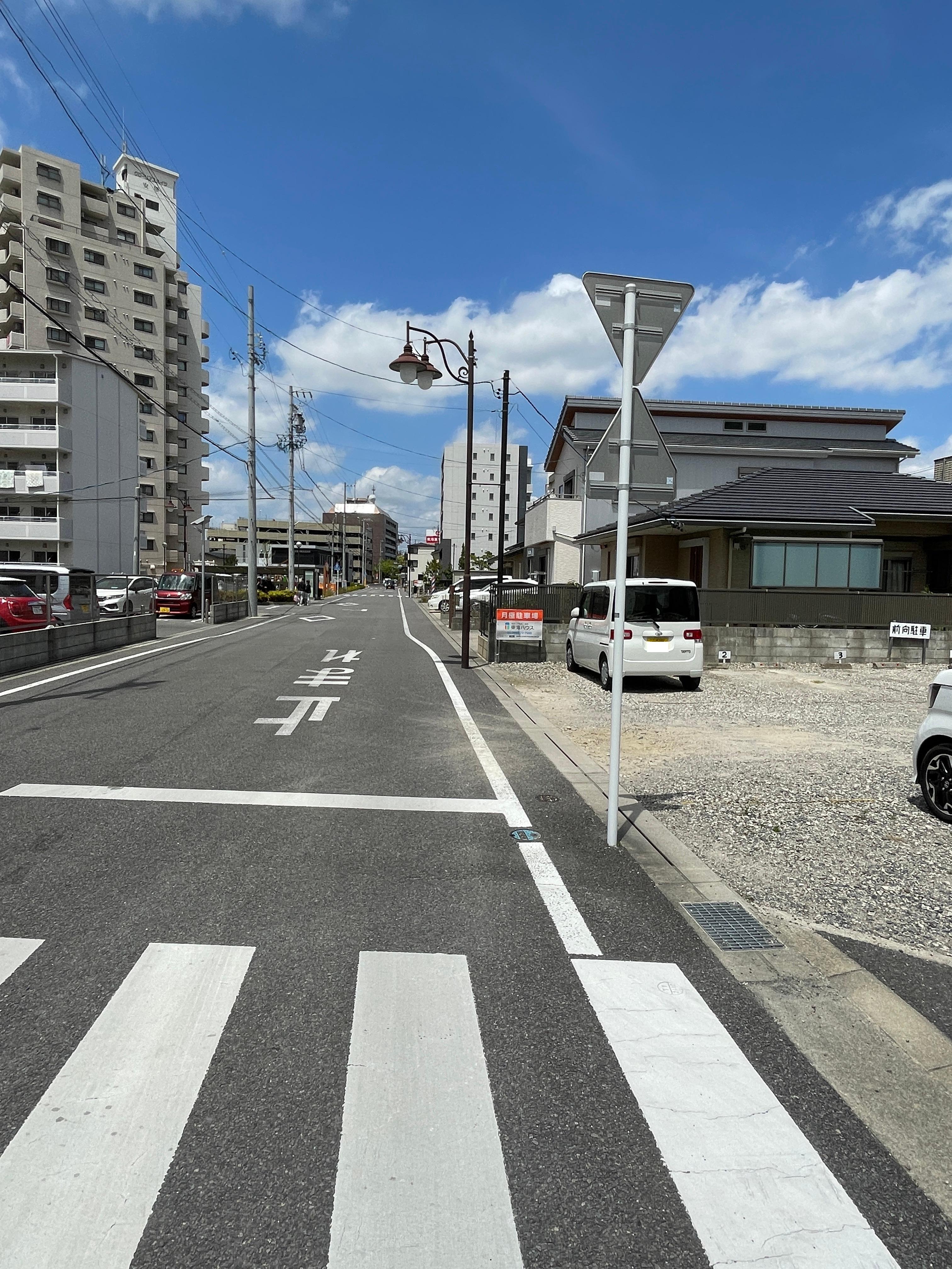 花ノ木町浅井駐車場の外観・駐車場イメージ2枚目