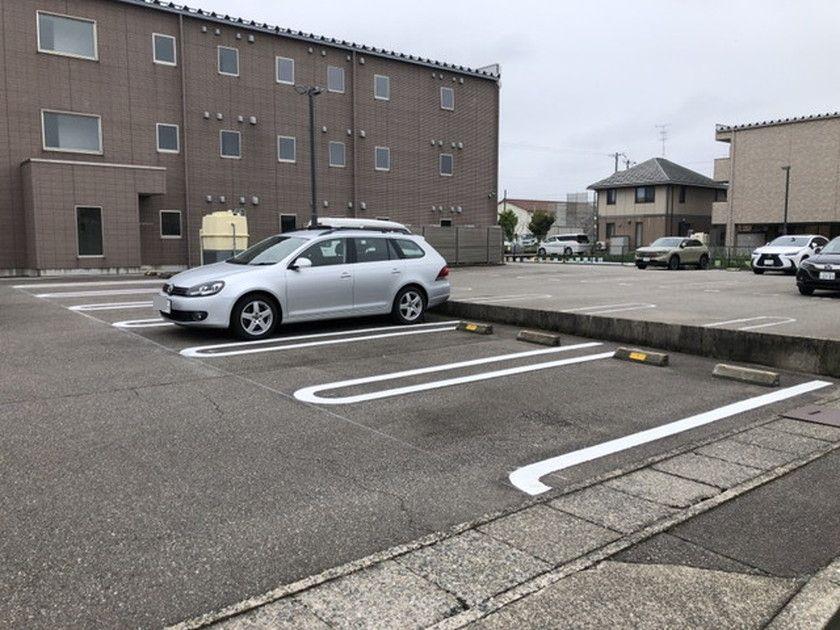 Pulchra（プルクラ）パーキングの外観・駐車場イメージ2枚目