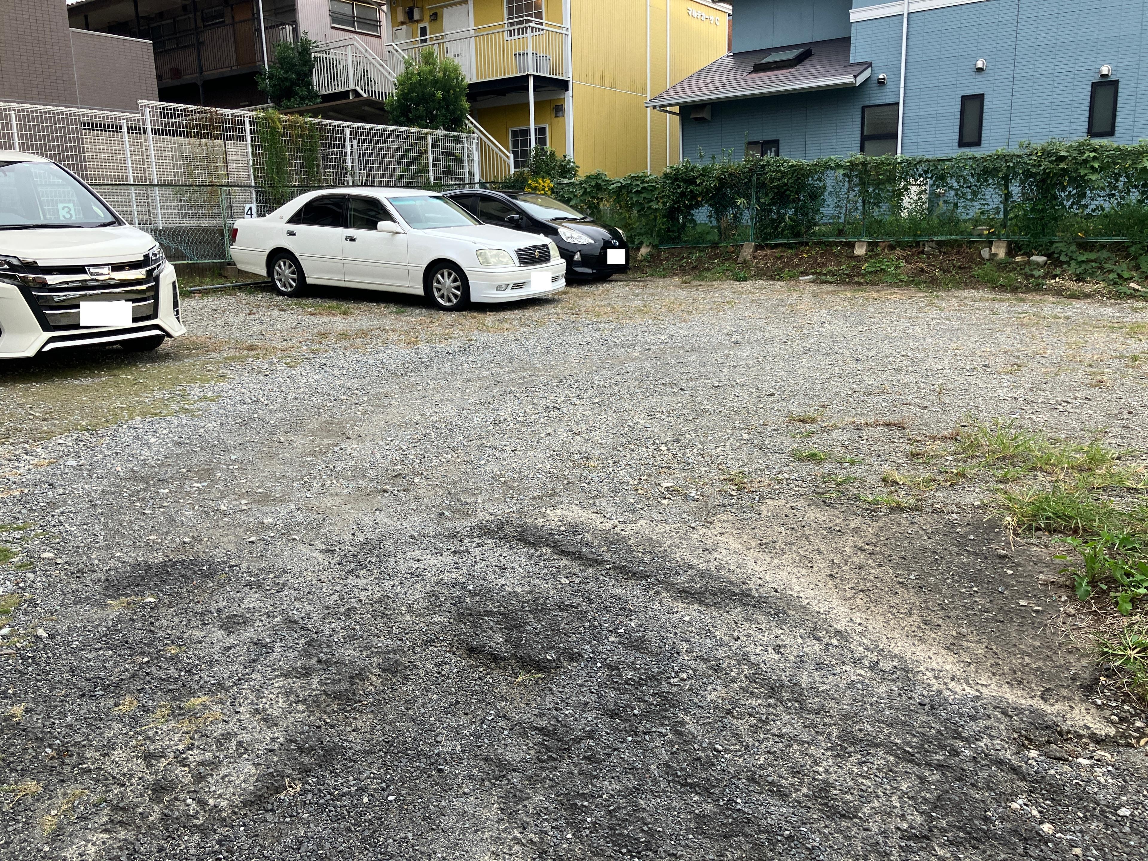 名瀬町駐車場の外観・駐車場イメージ2枚目