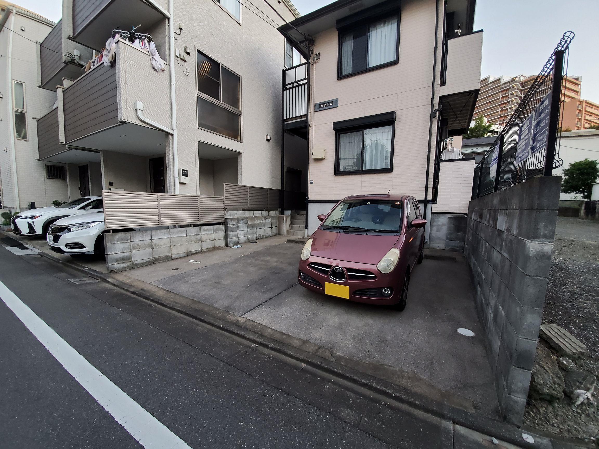 ﾊﾋﾟﾈｽ駐車場の外観・駐車場イメージ2枚目