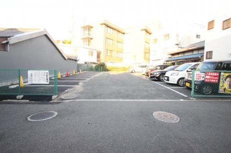 若草モータープールの外観・駐車場イメージ1枚目