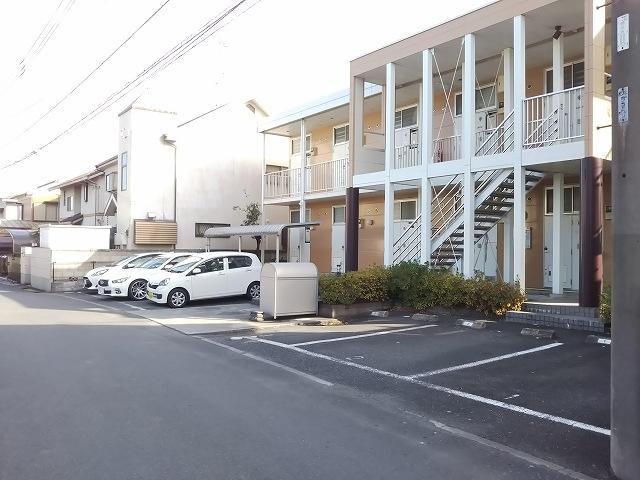 ＫＭ(17455)の外観・駐車場イメージ1枚目