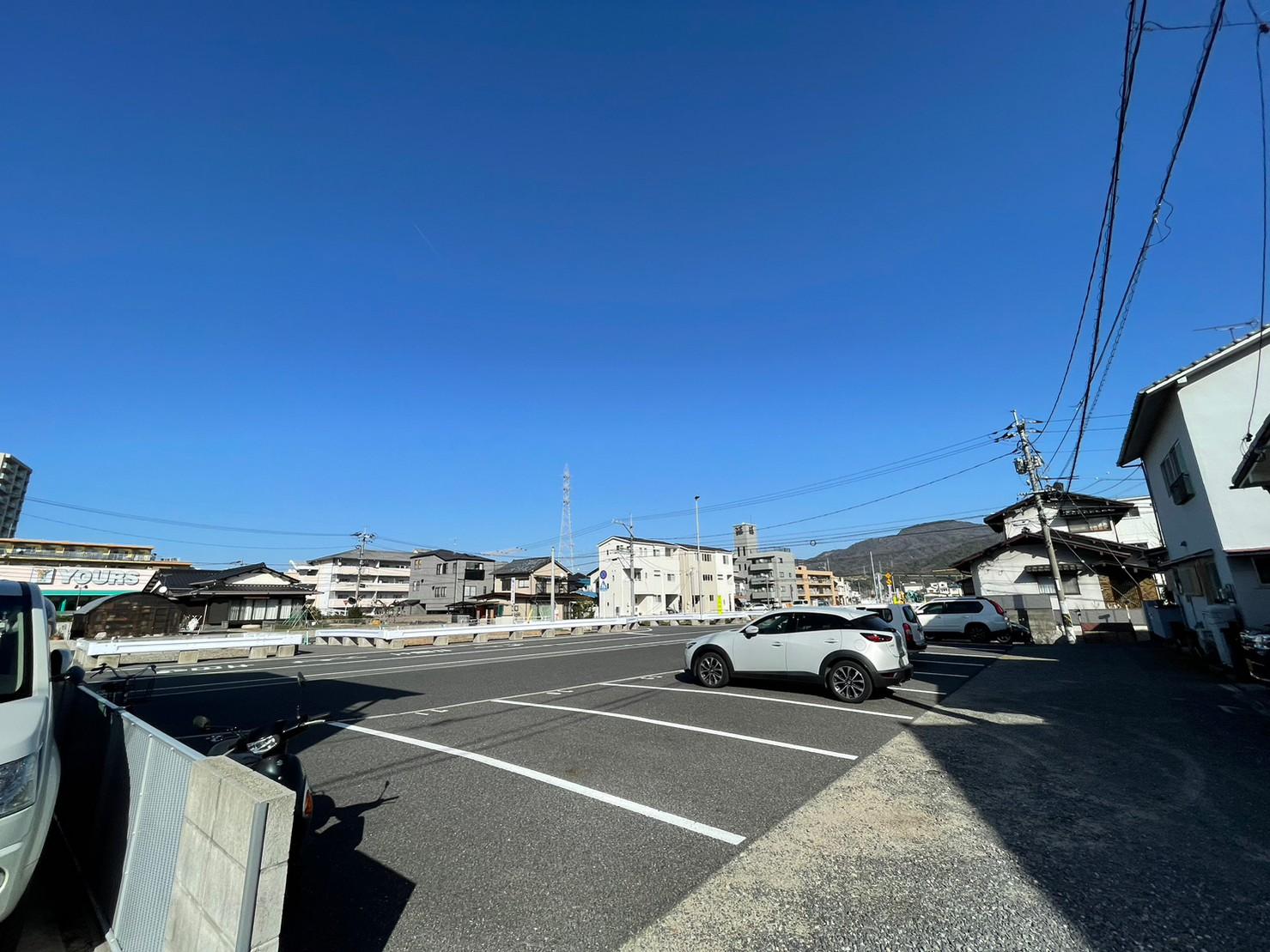 第四岡田駐車場の外観・駐車場イメージ3枚目