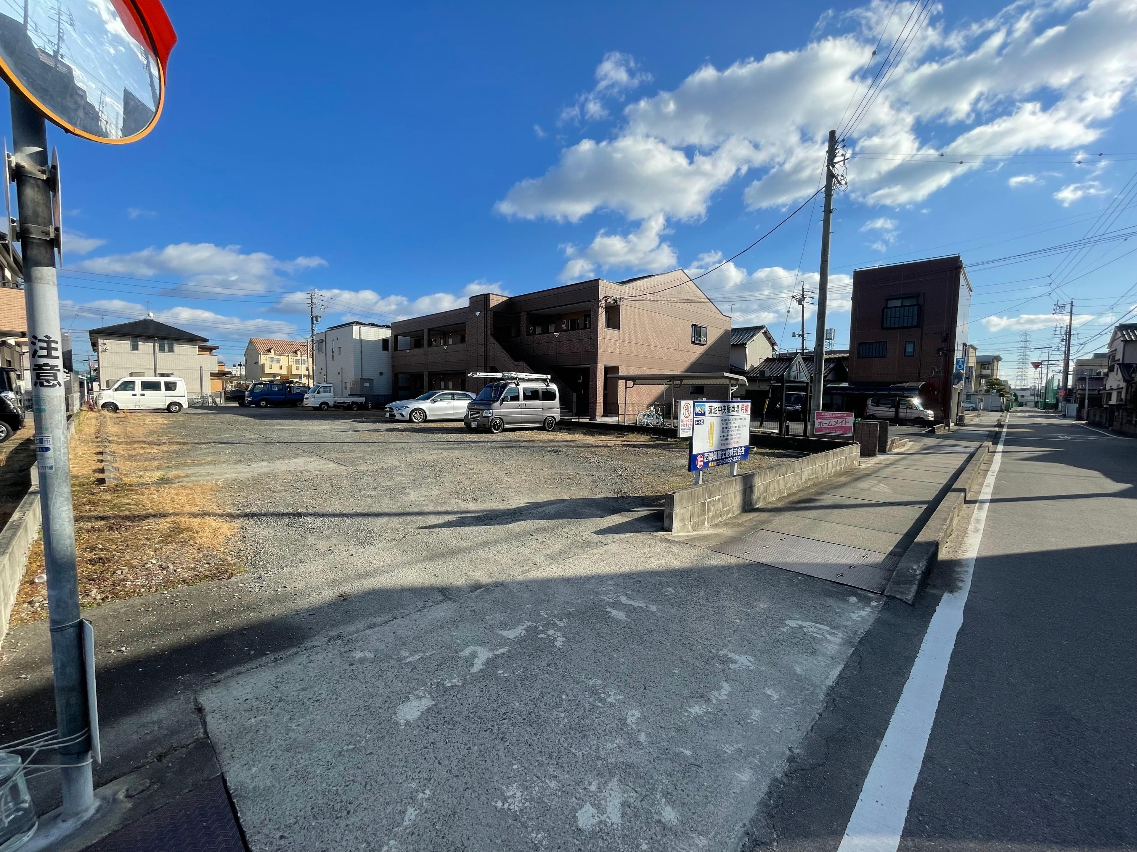 蓮池中央駐車場の外観・駐車場イメージ1枚目
