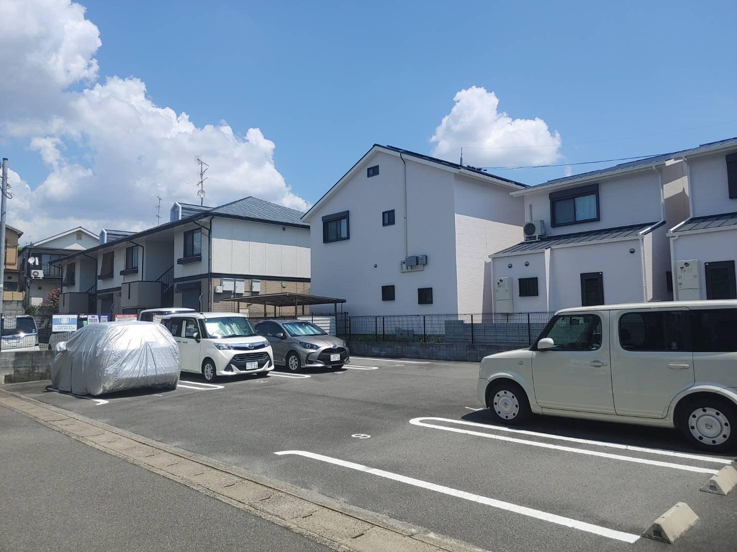川島　権田町ガレージの外観・駐車場イメージ2枚目
