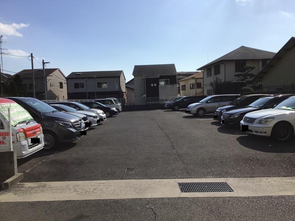 中山寺３丁目の外観・駐車場イメージ1枚目