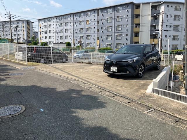 茶山4丁目駐車場の外観・駐車場イメージ1枚目