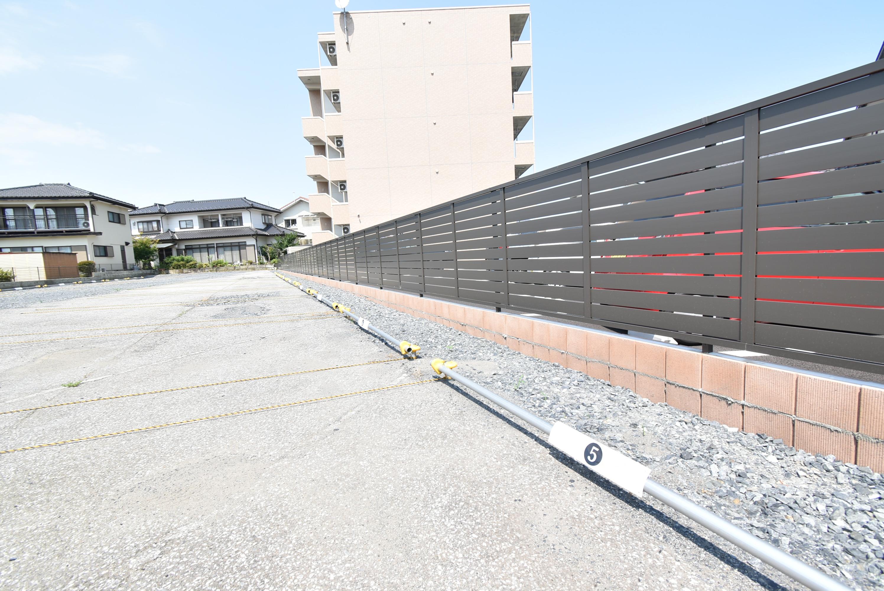 簗瀬町162月極駐車場の外観・駐車場イメージ2枚目