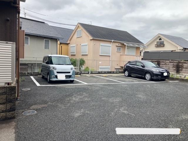 シャーメゾンクオーレ駐車場の外観・駐車場イメージ1枚目