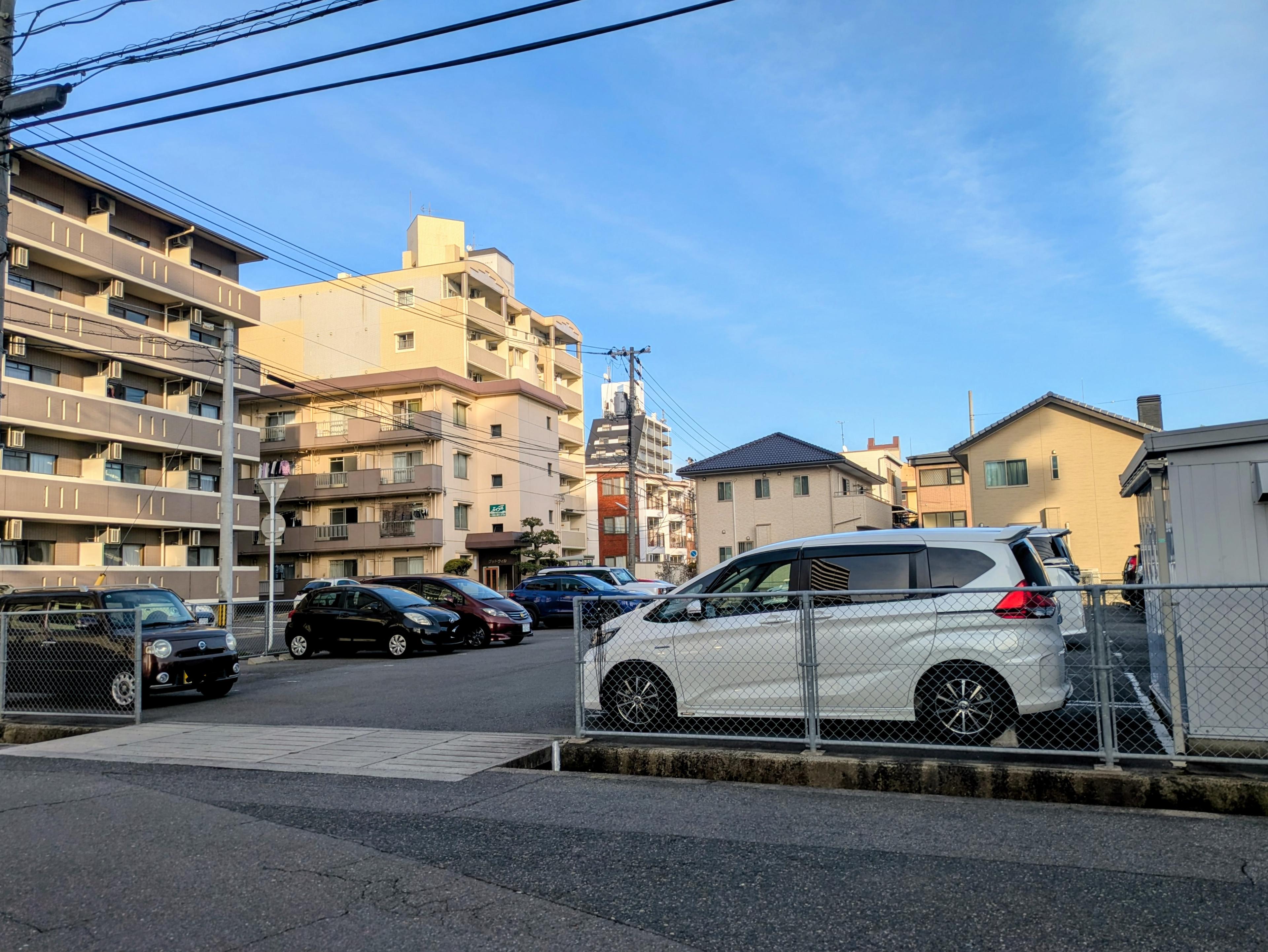 東古松四丁目やよい駐車場の外観・駐車場イメージ1枚目